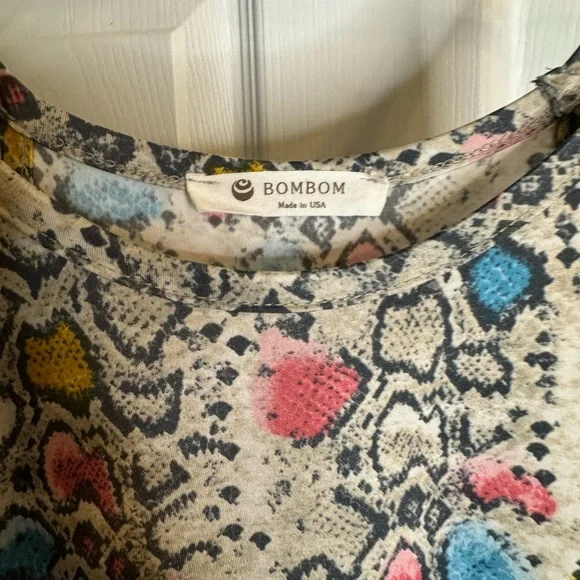 BOMBOM Women’s Leopard Pink/Blue/Gray Tank ~ Size XL - Picture 5 of 7